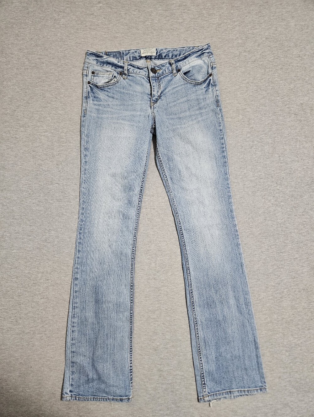 Aeropostale y2k light wash demin blue chelsea bootcut jeans Size 7/8 long